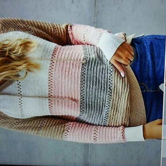 Sweaters - NWT. Block neutral tone sweater. Boutique item.